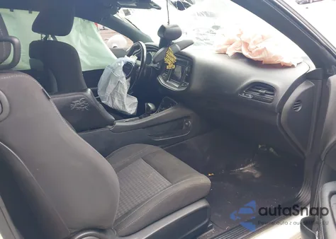 2019 Dodge Challenger Sxt z USA, uszkodzony, nr VIN 2C3CDZAG7KH672562